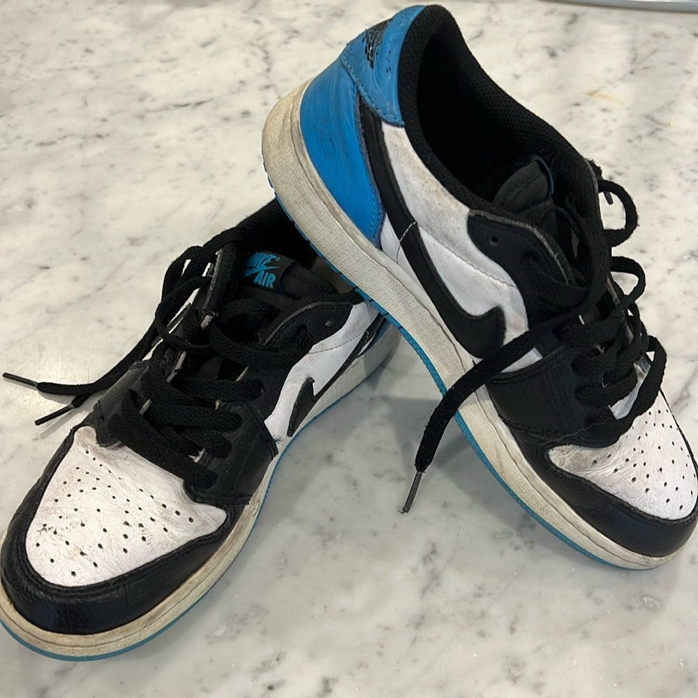 2022
Air Jordan 1 Retro Low OG GS 'UNC